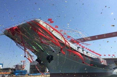 中國(guó)首艘航母下水